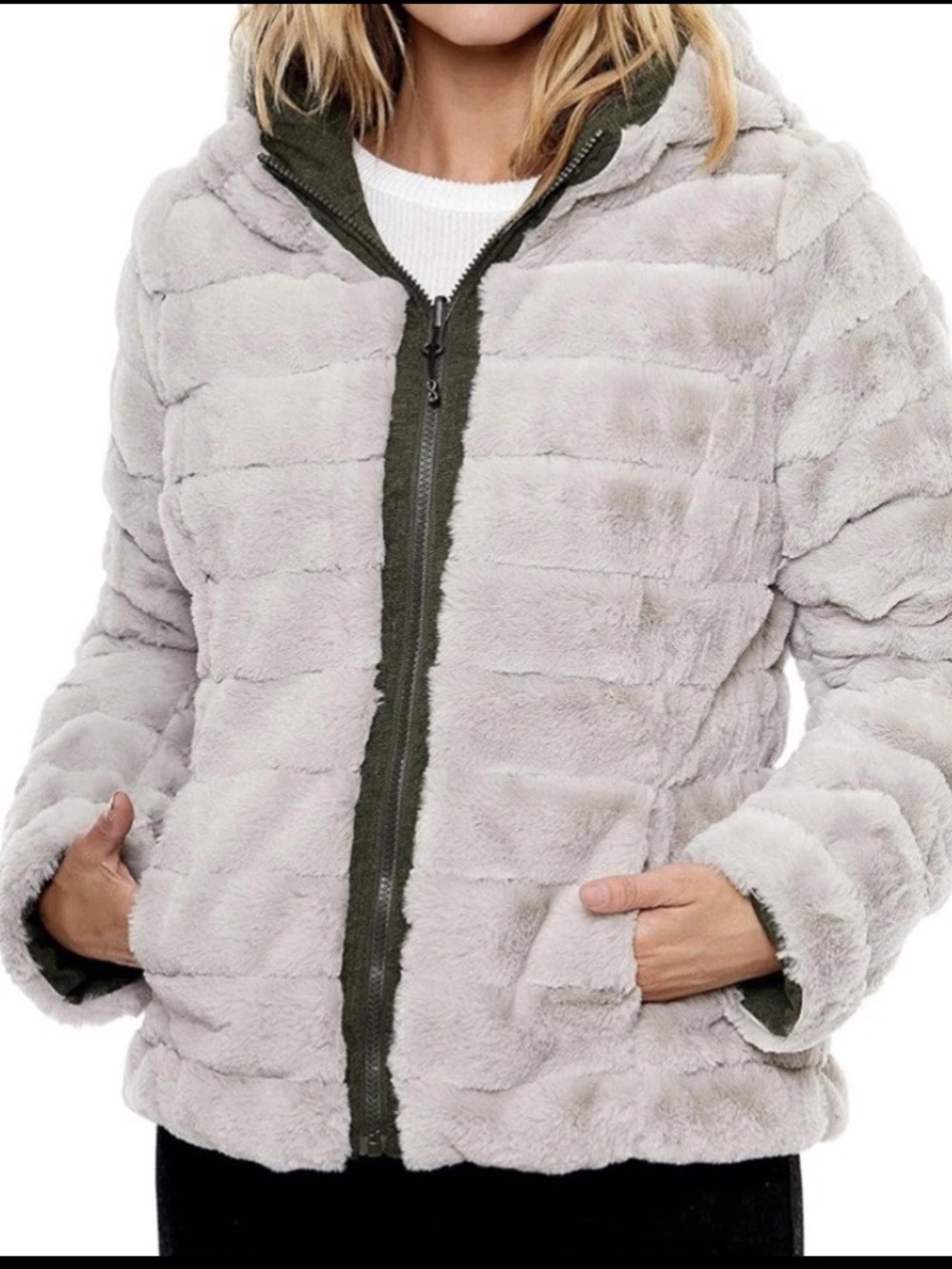 BE BOUNDLESS Women's Water-Resistant Knit Reversible Faux Fur Jacket Size M